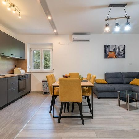 Apartman Galeb Трогир Экстерьер фото