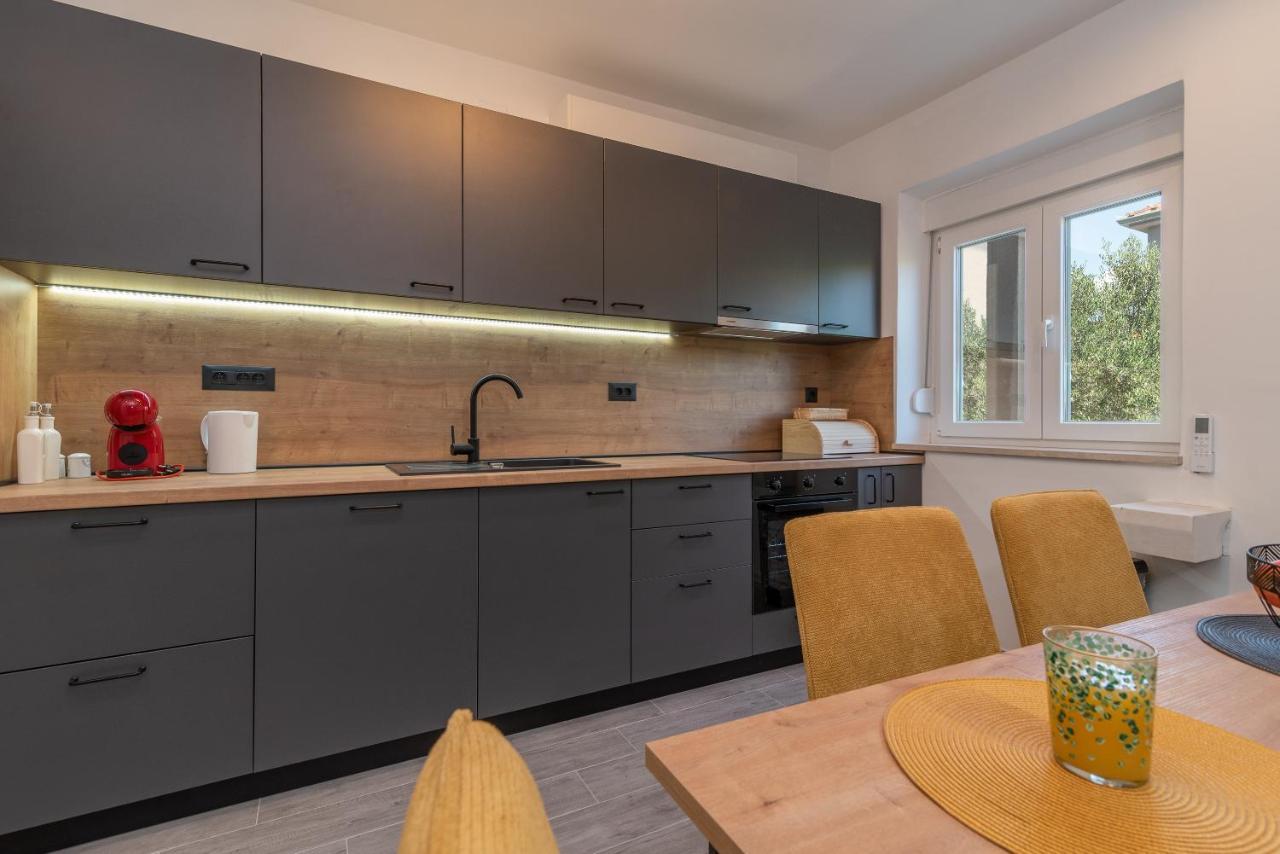Apartman Galeb Трогир Экстерьер фото