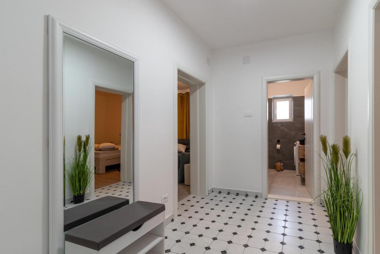 Apartman Galeb Трогир Экстерьер фото